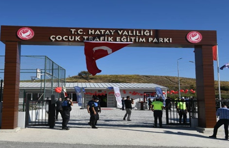 BAŞKAN YILMAZ, ÇOCUK TRAFİK EĞİTİM PARKI AÇILIŞ TÖRENİNE KATILDI