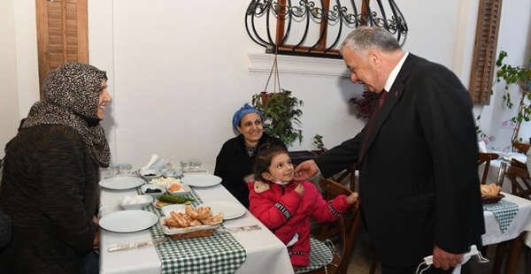 BAŞKAN YILMAZ 3 ARALIK DÜNYA ENGELLİLER GÜNÜNÜ KUTLADI