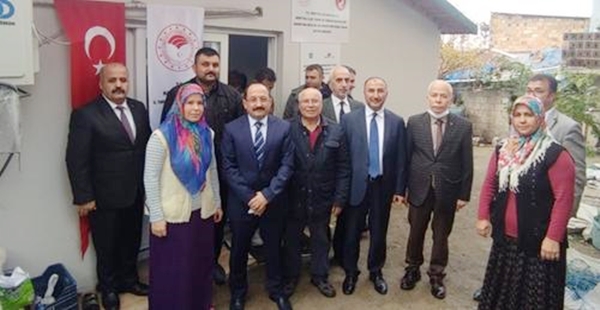 KAYMAKAN ERGÜN’DEN AĞ ÖREN KADINLARA ZİYARET