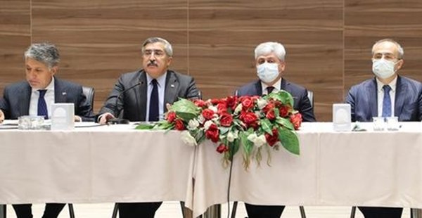 VALİ DOĞAN KIRIKHANLI MUHTARLARLA BULUŞTU