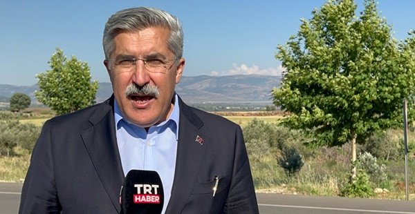 YOLLARIMIZ OSMANLI ÇINARLARIYLA GÜZELLEŞTİRİYOR