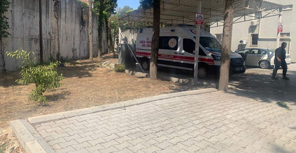 ESKİ FOTOĞRAFLAR ÜZERİNDEN YIPRATMA POLİTİKASINI ŞİDDETLE KINIYORUZ