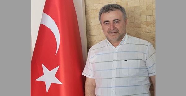 ADEM YEŞİLDAL TÜRKİYE GİBİ “ HEM İÇERDEN HEM DIŞARDAN MIHLANIYOR”