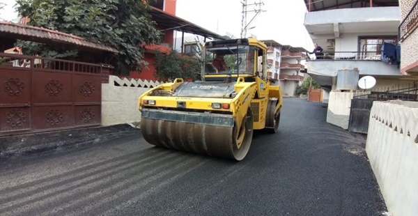 HBB YOLLARI YENİLENİRKEN DERELERİ DE TEMİZLENİYOR