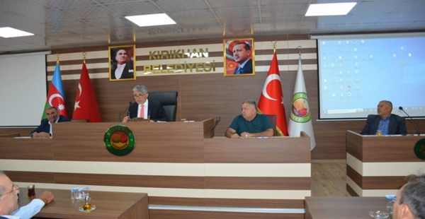 MECLİSE BAŞKAN YAVUZ DAMGA VURDU