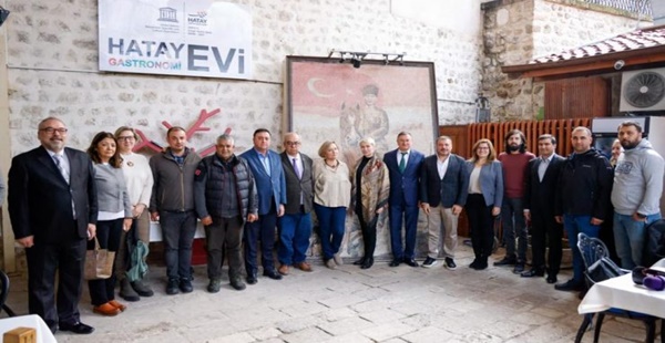 <strong>Başkan Savaş Rus gazetecileri ağırladı</strong>