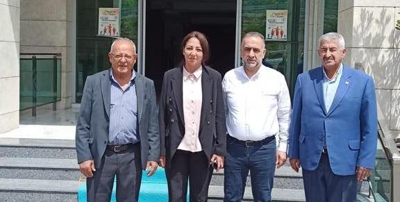 HİZMETİN MAKAMI OLMAZ