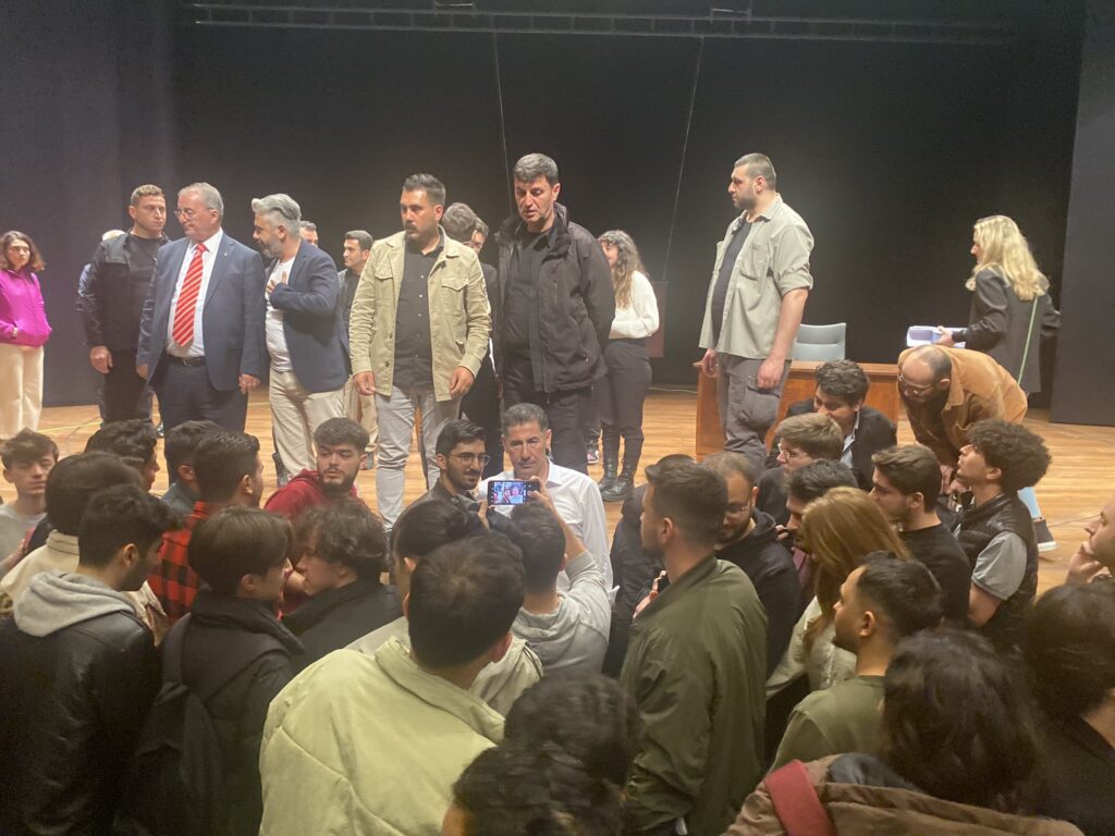 #OANGELİYOR KAVGALAR BİTİYOR