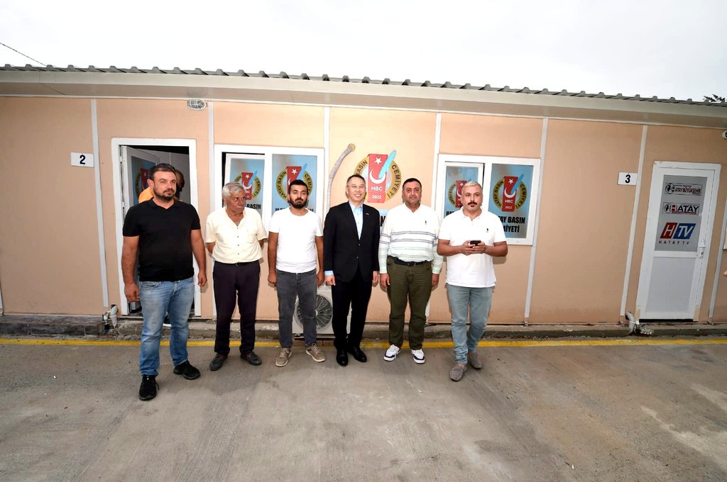 BÜYÜKELÇİ VE AK PARTİLİLERDEN HBC’YE ZİYARET