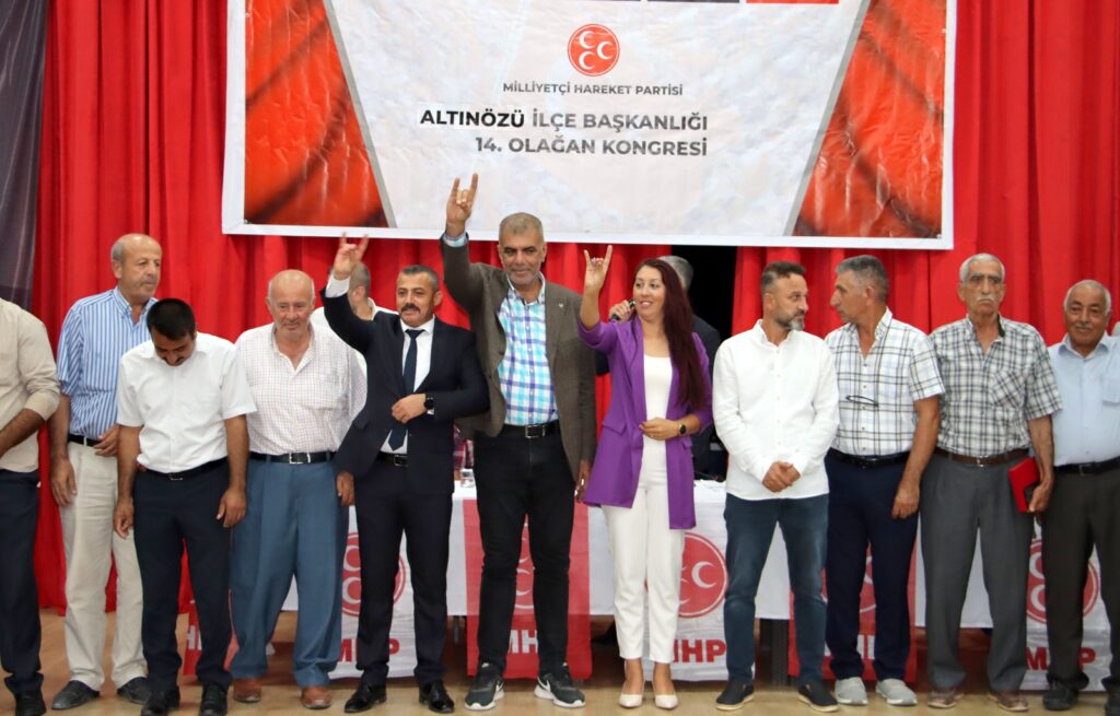 MHP ALTINÖZÜ’NDE ADEM TÜRK GÜVEN TAZELEDİ