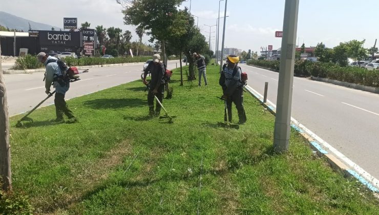 HBB YEŞİL ALANLARDA BAKIM ÇALIŞMALARINI SÜRDÜRÜYOR