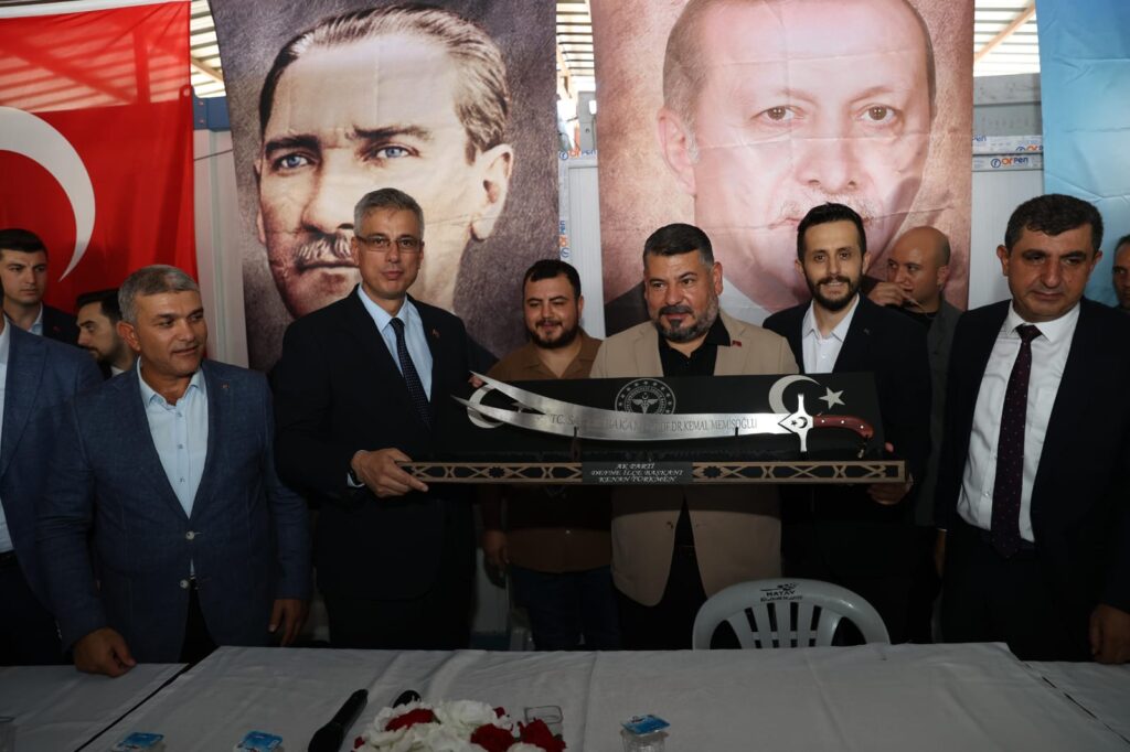 SAĞLIK BAKANI AK PARTİ TEŞKİLATLARINA TEŞEKKÜR ETTİ