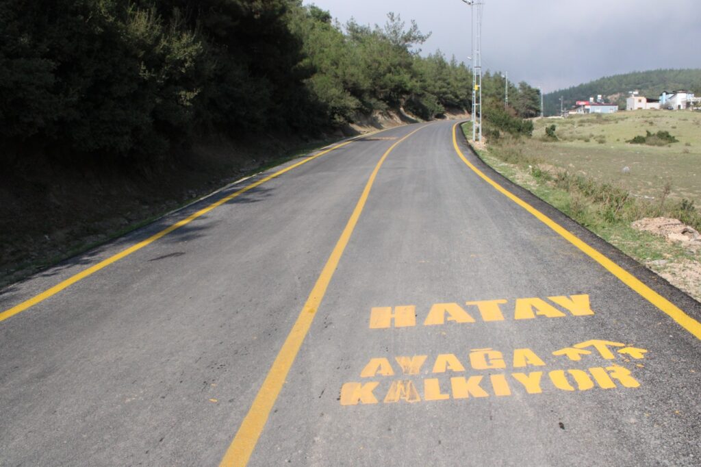 HBB 20 YILLIK YOL SORUNUNU ÇÖZDÜ