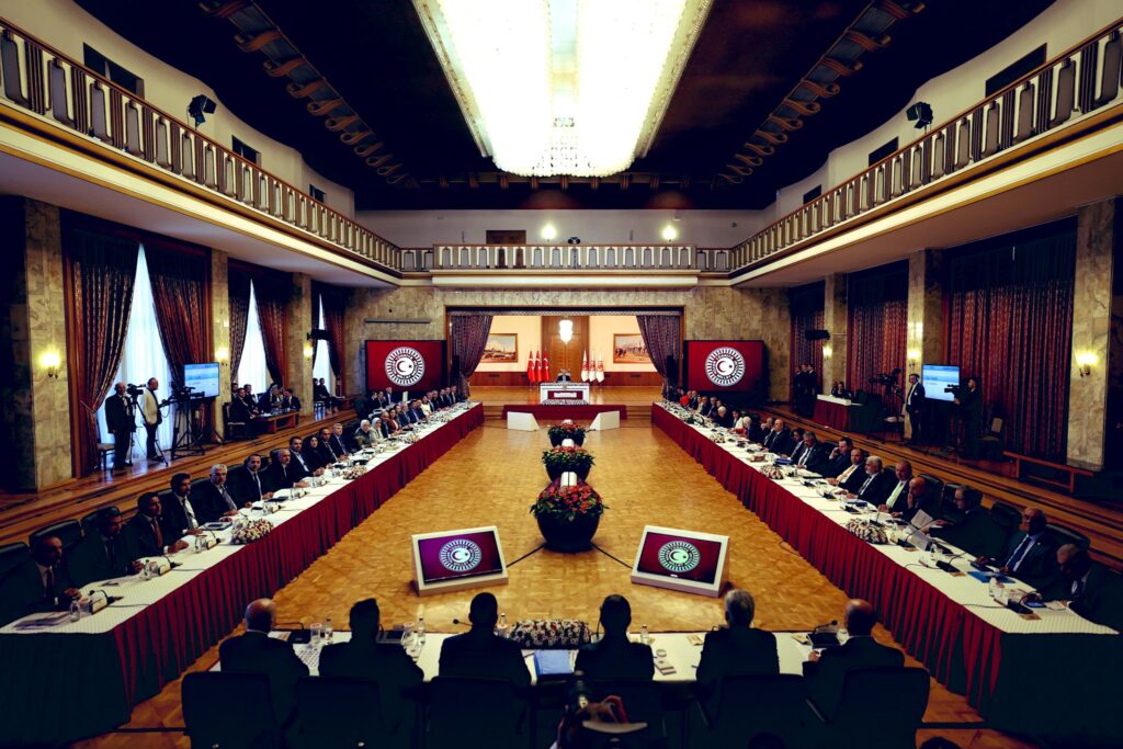 ARINÇ: UMUT HAKKI MUTLAKA UYGULANMALI